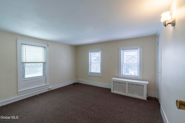 12 Hyde Street, Saratoga Springs, NY 12866