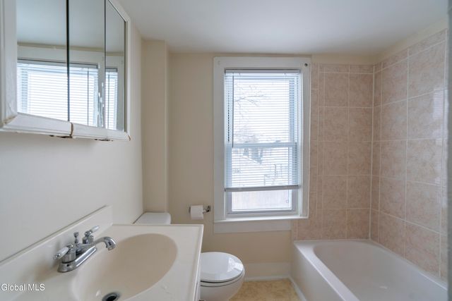 12 Hyde Street, Saratoga Springs, NY 12866