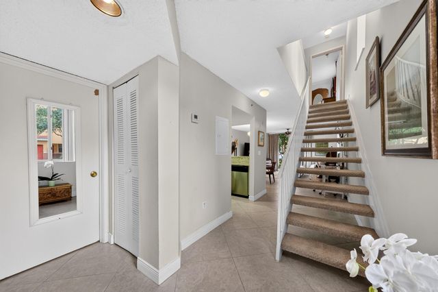 600 SCOTIA Drive 108, Hypoluxo, FL 33462