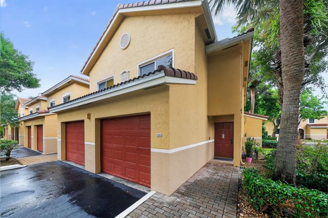 600 SCOTIA Drive 108, Hypoluxo, FL 33462