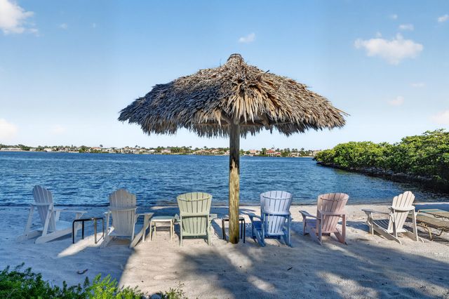 600 SCOTIA Drive 108, Hypoluxo, FL 33462