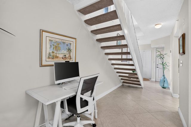 600 SCOTIA Drive 108, Hypoluxo, FL 33462
