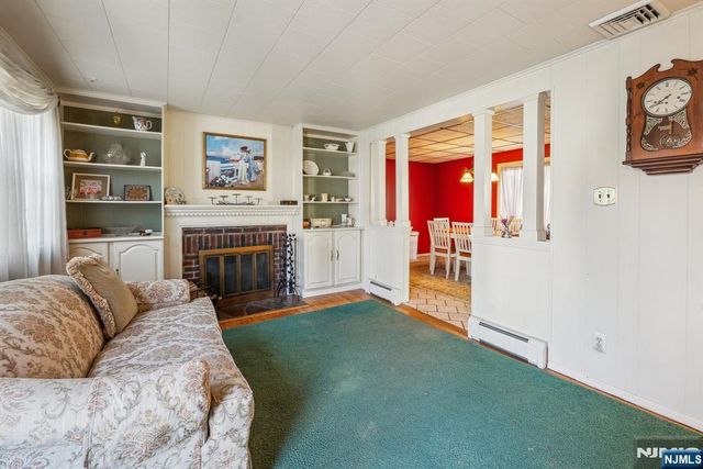 26 N Wardell Road, Livingston, NJ 07039