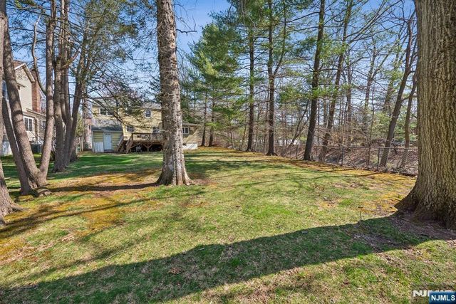 26 N Wardell Road, Livingston, NJ 07039