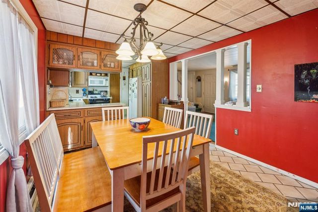 26 N Wardell Road, Livingston, NJ 07039