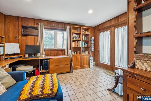 26 N Wardell Road, Livingston, NJ 07039