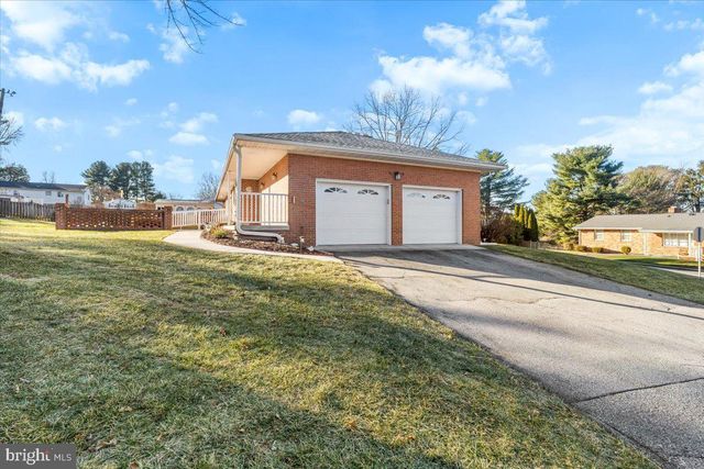 100 LOMBARDY DR, Middletown, MD 21769