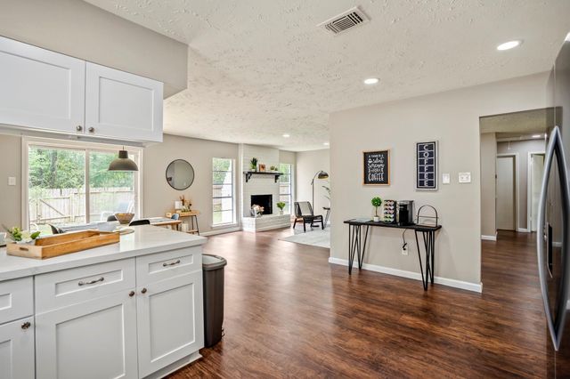 93 S Waxberry Road, The Woodlands, TX 77381