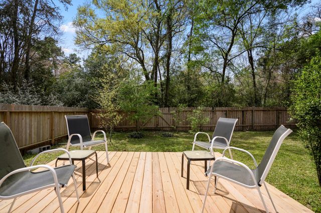 93 S Waxberry Road, The Woodlands, TX 77381