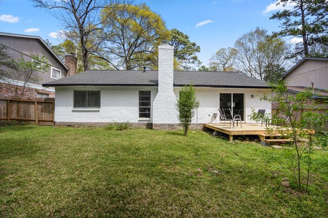 93 S Waxberry Road, The Woodlands, TX 77381