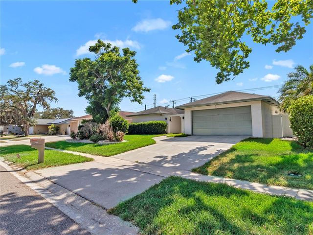 105 FOXWOOD DRIVE, Brandon, FL 33510