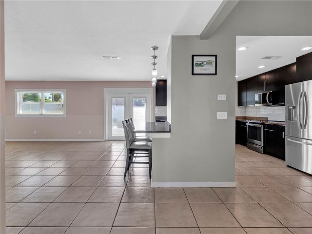 105 FOXWOOD DRIVE, Brandon, FL 33510