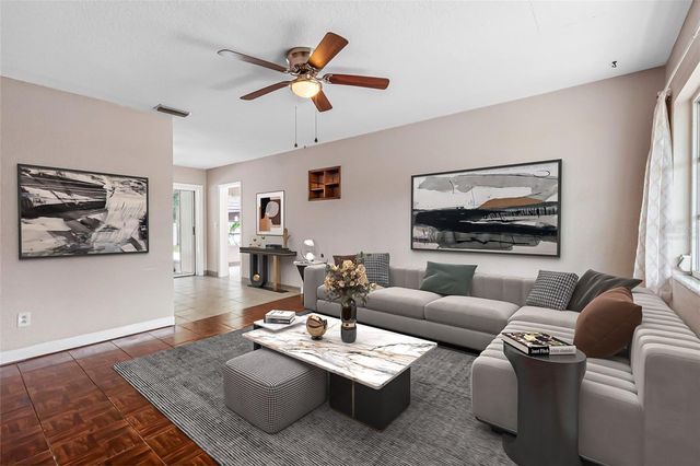 126 W GRAPEFRUIT CIRCLE, Clearwater, FL 33759