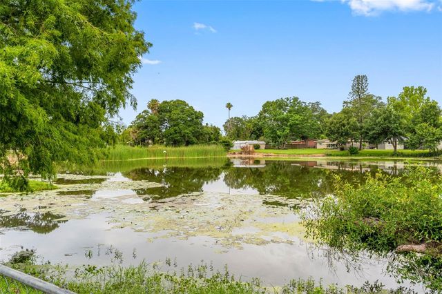 126 W GRAPEFRUIT CIRCLE, Clearwater, FL 33759