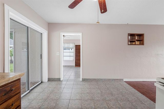 126 W GRAPEFRUIT CIRCLE, Clearwater, FL 33759