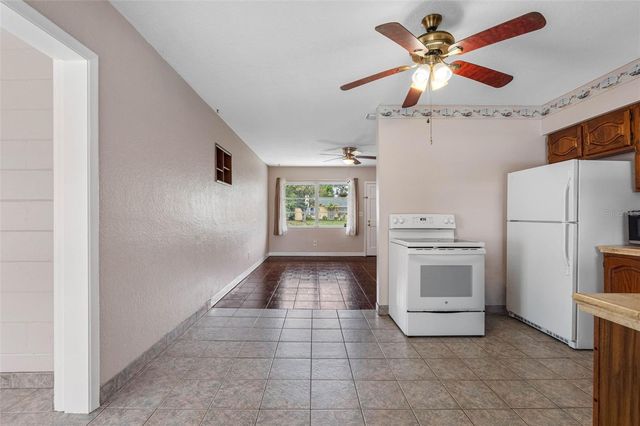 126 W GRAPEFRUIT CIRCLE, Clearwater, FL 33759