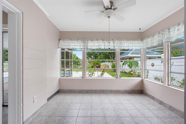 126 W GRAPEFRUIT CIRCLE, Clearwater, FL 33759