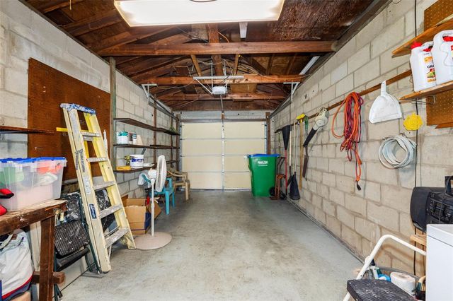 126 W GRAPEFRUIT CIRCLE, Clearwater, FL 33759