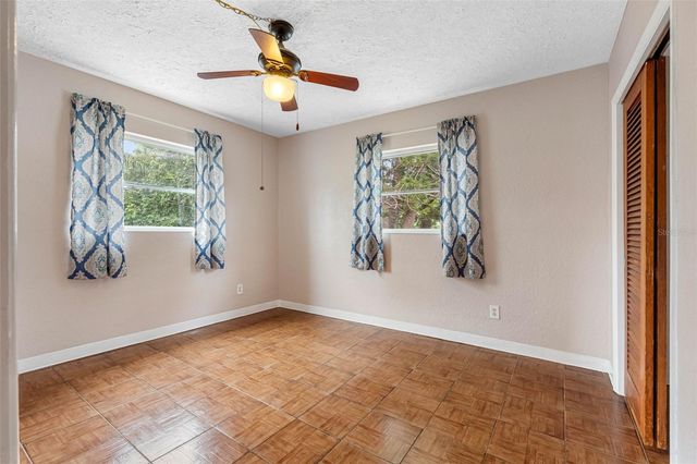 126 W GRAPEFRUIT CIRCLE, Clearwater, FL 33759