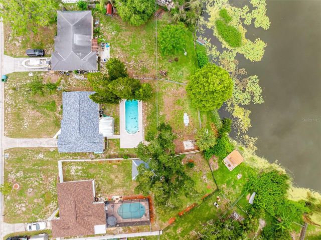126 W GRAPEFRUIT CIRCLE, Clearwater, FL 33759