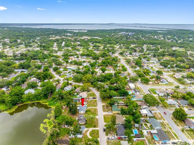 126 W GRAPEFRUIT CIRCLE, Clearwater, FL 33759
