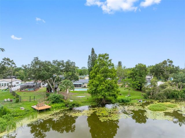 126 W GRAPEFRUIT CIRCLE, Clearwater, FL 33759