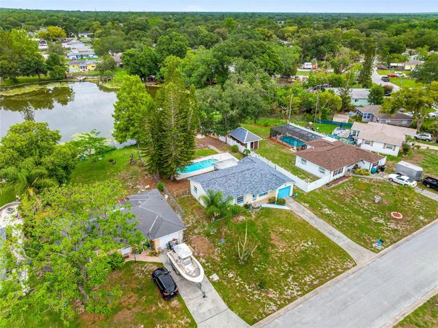 126 W GRAPEFRUIT CIRCLE, Clearwater, FL 33759