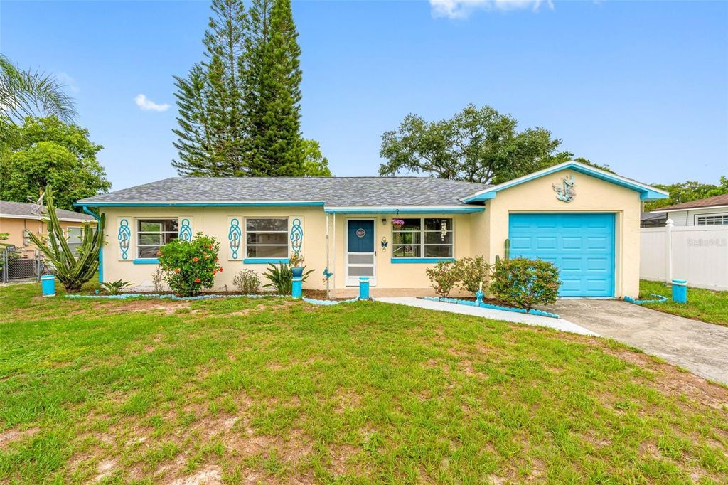 126 W GRAPEFRUIT CIRCLE, Clearwater, FL 33759
