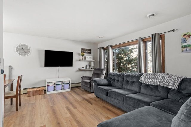 207 Silver DRIVE, Watertown, WI 53098