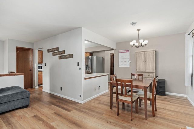 207 Silver DRIVE, Watertown, WI 53098