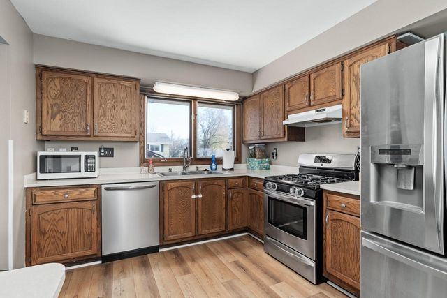 207 Silver DRIVE, Watertown, WI 53098