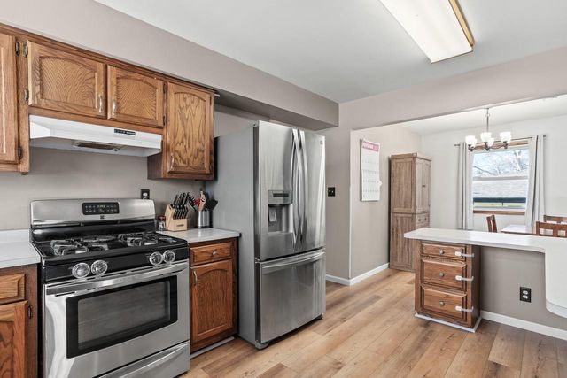 207 Silver DRIVE, Watertown, WI 53098