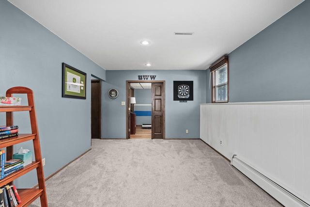 207 Silver DRIVE, Watertown, WI 53098