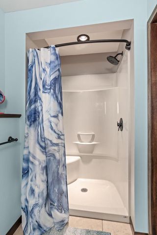 207 Silver DRIVE, Watertown, WI 53098