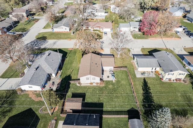 207 Silver DRIVE, Watertown, WI 53098