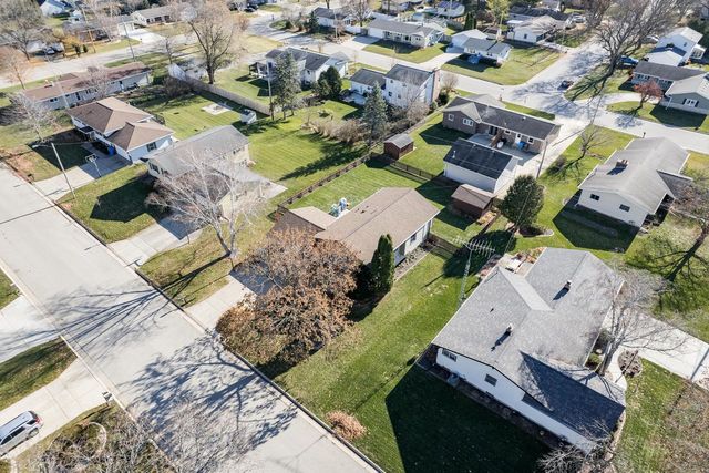 207 Silver DRIVE, Watertown, WI 53098