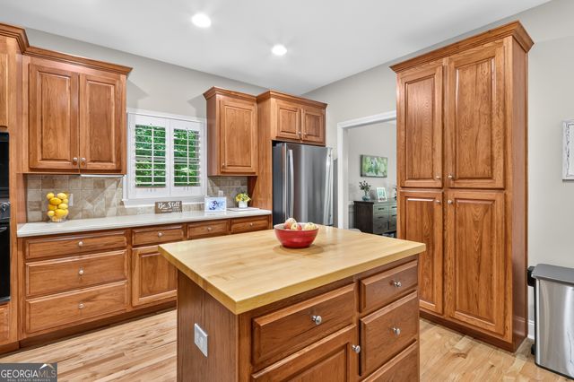 304 Crown Court, Canton, GA 30115