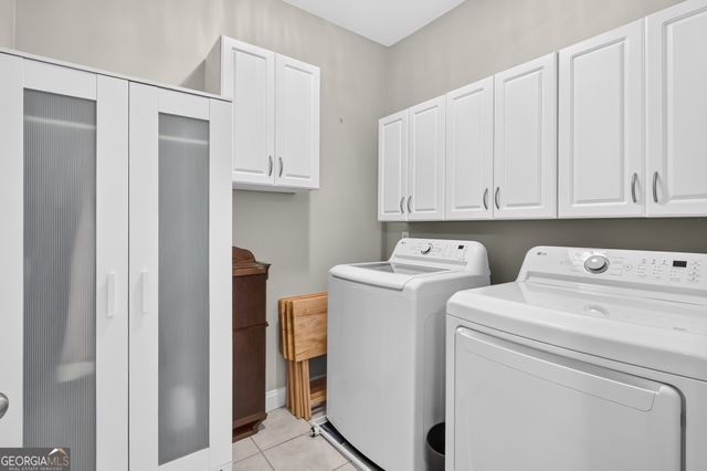 304 Crown Court, Canton, GA 30115