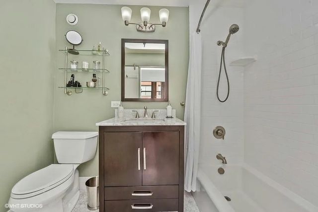 331 S Peoria Street 303, Chicago, IL 60607