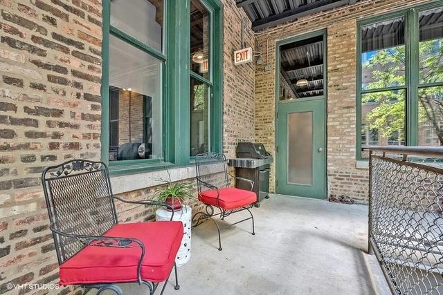 331 S Peoria Street 303, Chicago, IL 60607