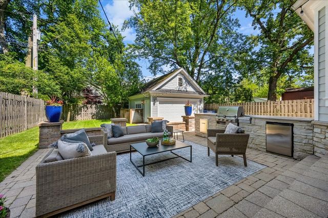 122 17th Street, Wilmette, IL 60091