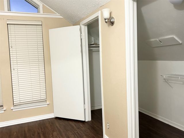 2219 Addington Street, Irving, TX 75062