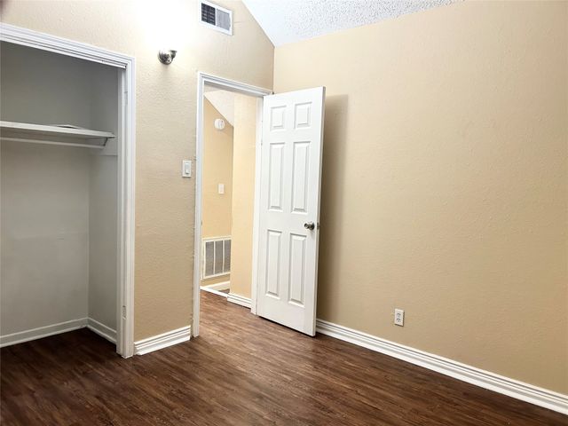 2219 Addington Street, Irving, TX 75062