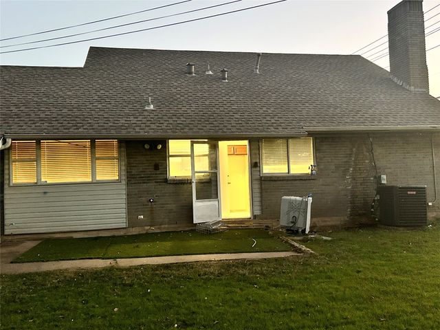 2219 Addington Street, Irving, TX 75062