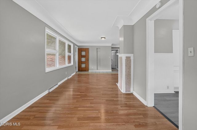 735 Russell Street, Toledo, OH 43608