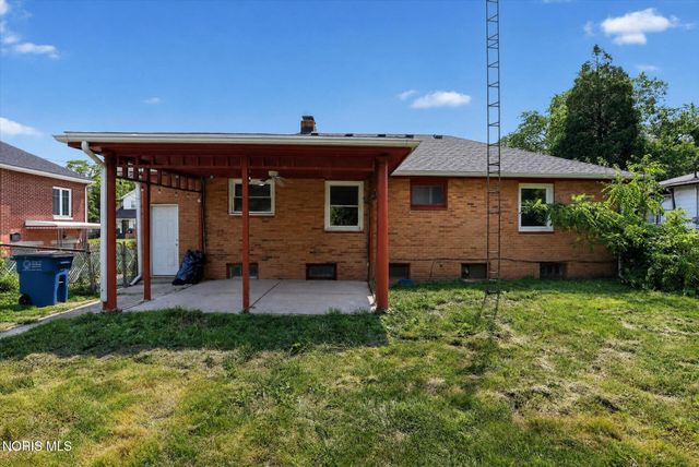 735 Russell Street, Toledo, OH 43608