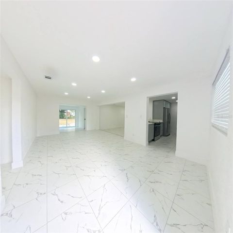 38 N ALDER DRIVE, Orlando, FL 32807