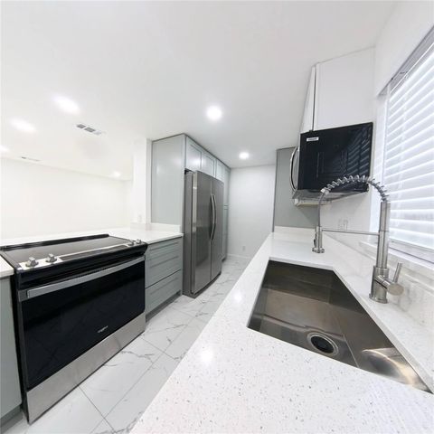 38 N ALDER DRIVE, Orlando, FL 32807