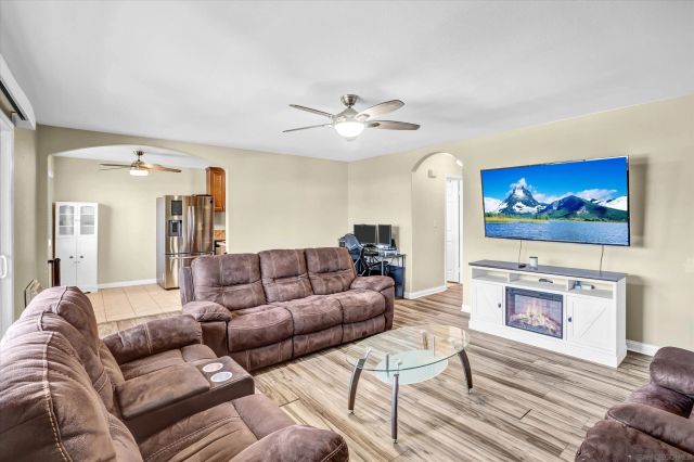 188 S Lincoln 14, El Cajon, CA 92020