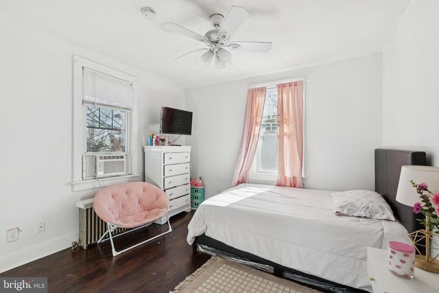 24 N CHESTER AVE, Riverside, NJ 08075